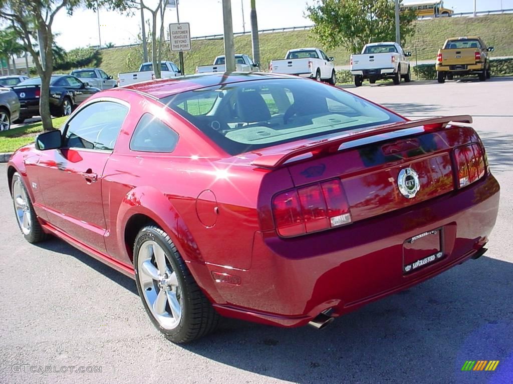 2008 Mustang GT Premium Coupe - Dark Candy Apple Red / Light Graphite photo #5