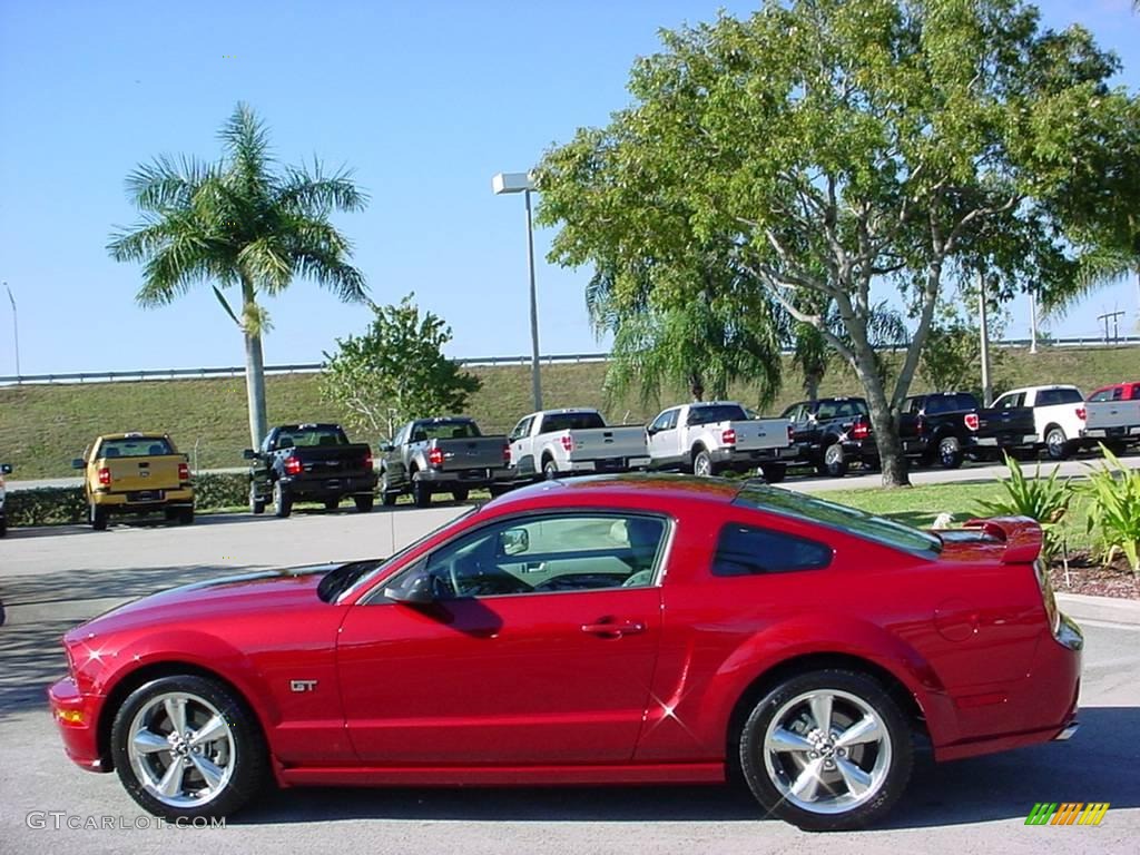 2008 Mustang GT Premium Coupe - Dark Candy Apple Red / Light Graphite photo #6