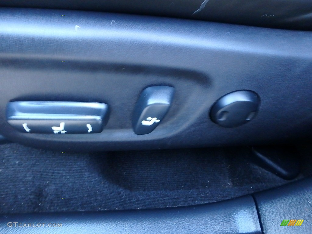 2013 CT 200h Hybrid - Obsidian Black / Black photo #19