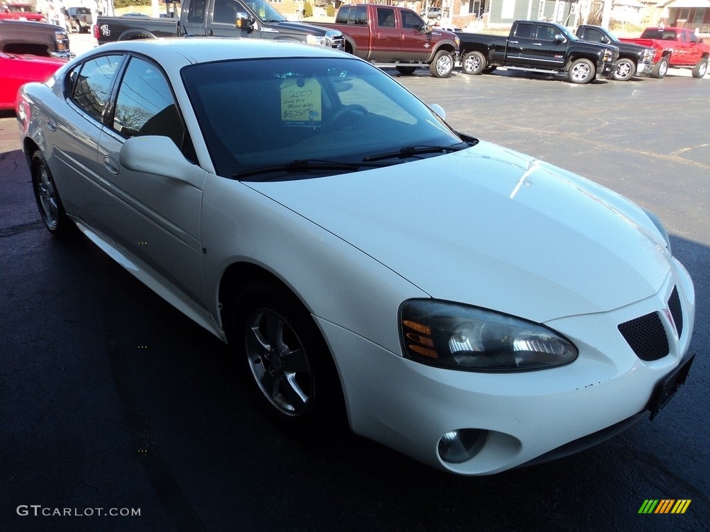 2007 Grand Prix Sedan - Ivory White / Ebony photo #5