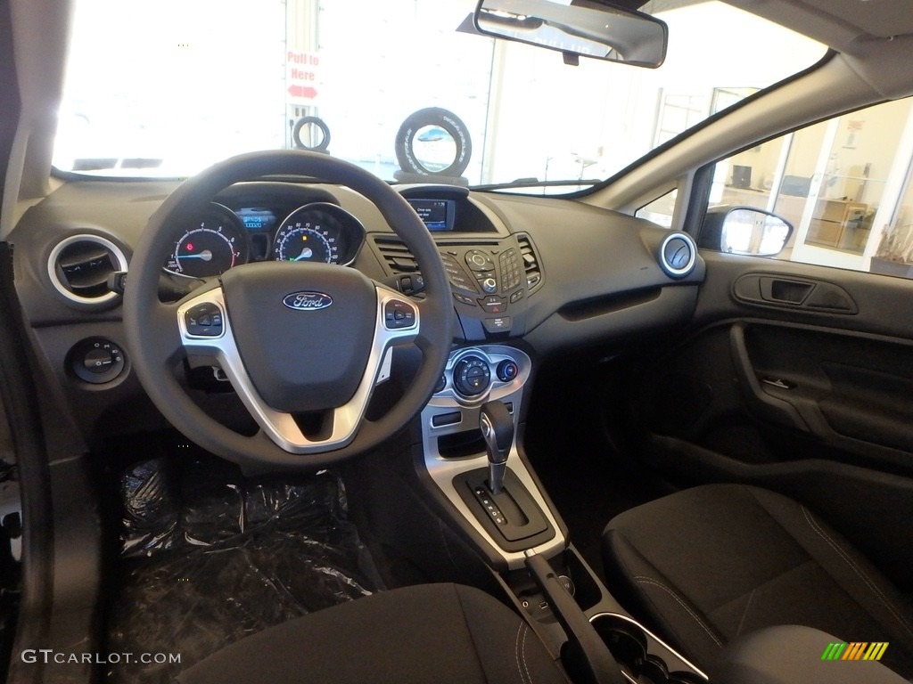 2018 Fiesta SE Sedan - Shadow Black / Charcoal Black photo #8