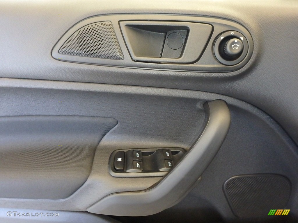 2018 Fiesta SE Sedan - Shadow Black / Charcoal Black photo #9