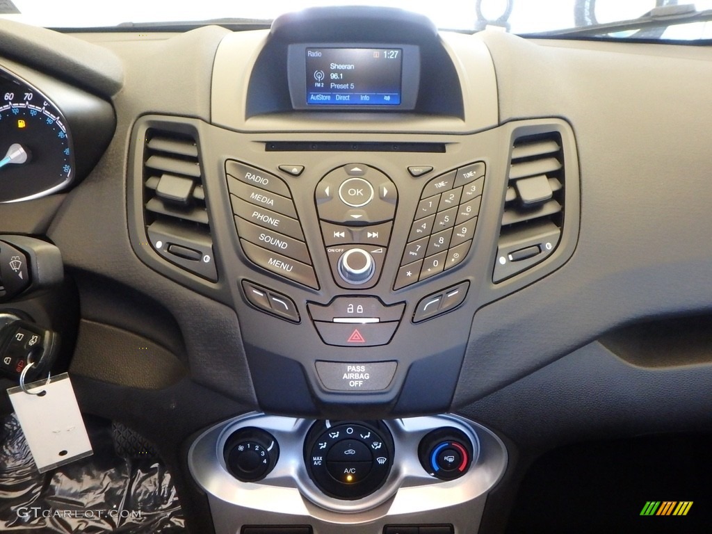 2018 Fiesta SE Sedan - Shadow Black / Charcoal Black photo #11