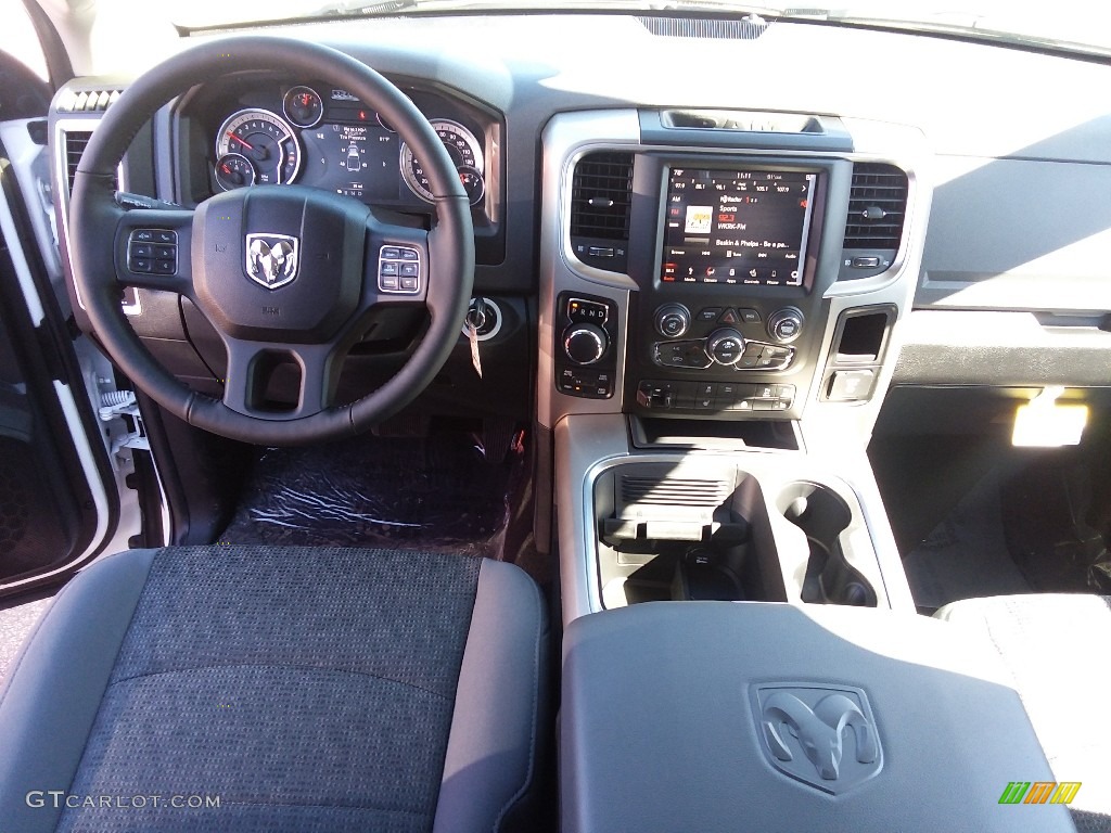 2018 1500 Big Horn Quad Cab 4x4 - Bright White / Black/Diesel Gray photo #7