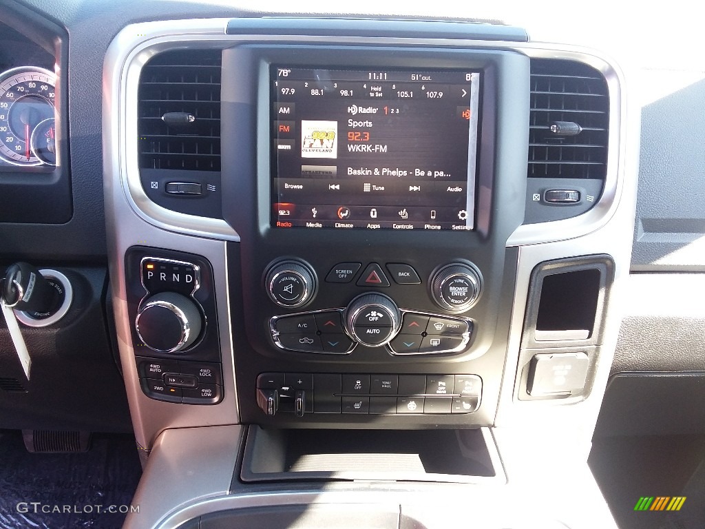 2018 1500 Big Horn Quad Cab 4x4 - Bright White / Black/Diesel Gray photo #10