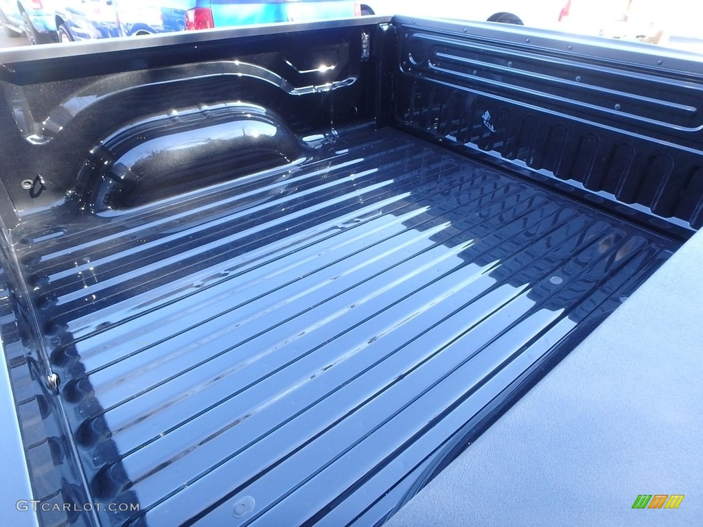 2018 1500 Sport Crew Cab 4x4 - Brilliant Black Crystal Pearl / Black photo #20