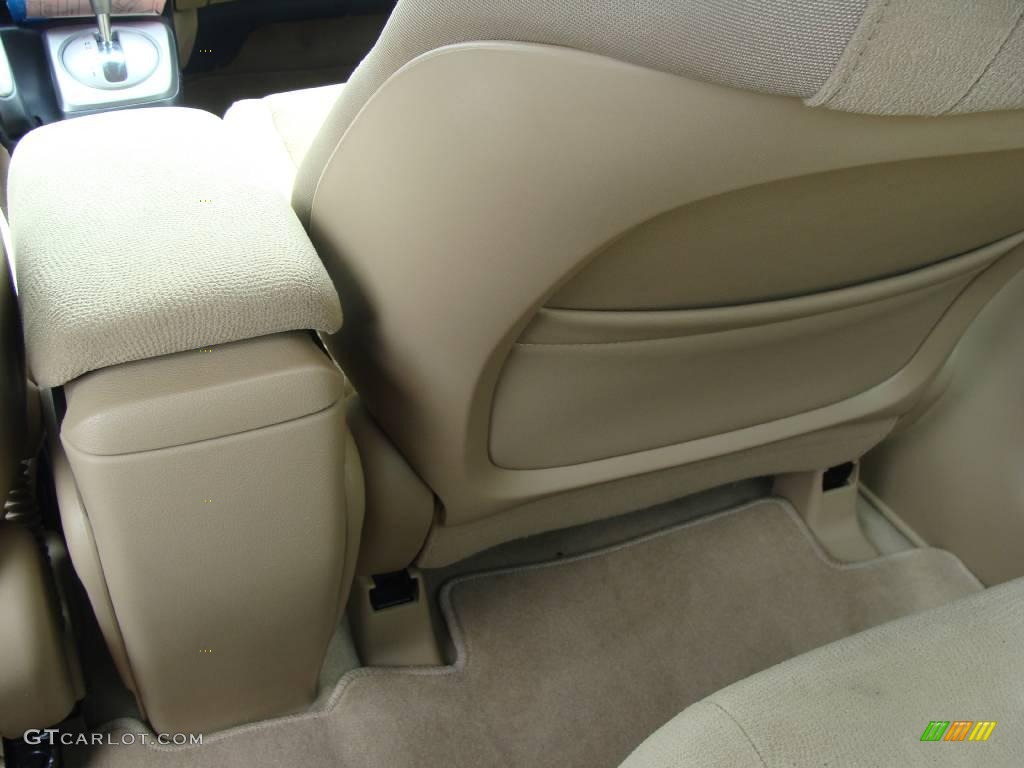 2007 Civic LX Sedan - Taffeta White / Ivory photo #22