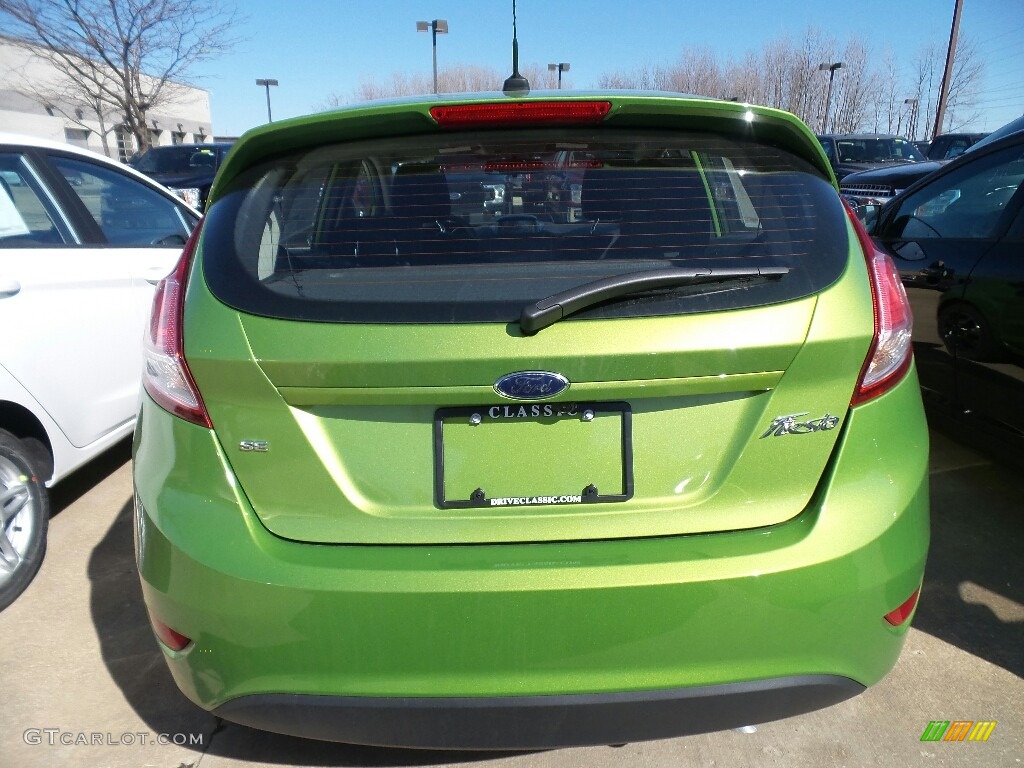 2018 Fiesta SE Hatchback - Outrageous Green / Charcoal Black photo #4
