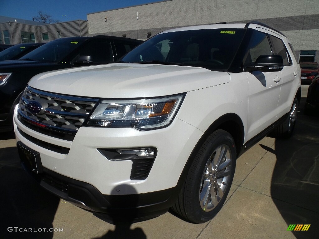 2018 Explorer XLT 4WD - White Platinum / Medium Stone photo #1