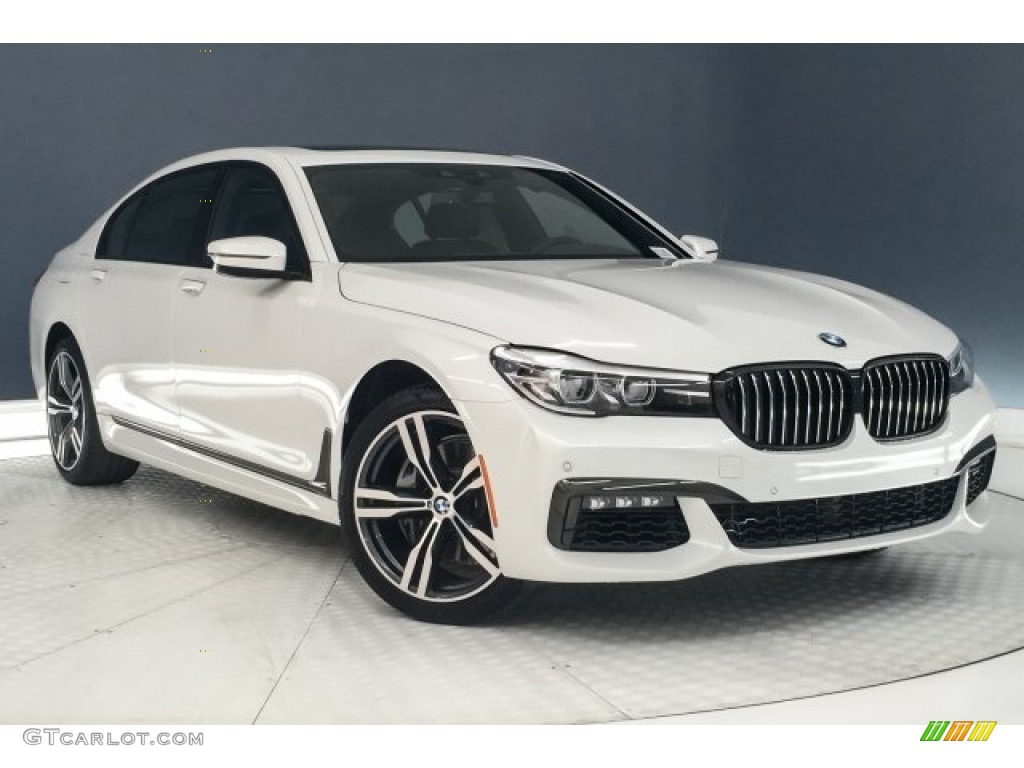 2018 7 Series 740i Sedan - Mineral White Metallic / Black photo #12