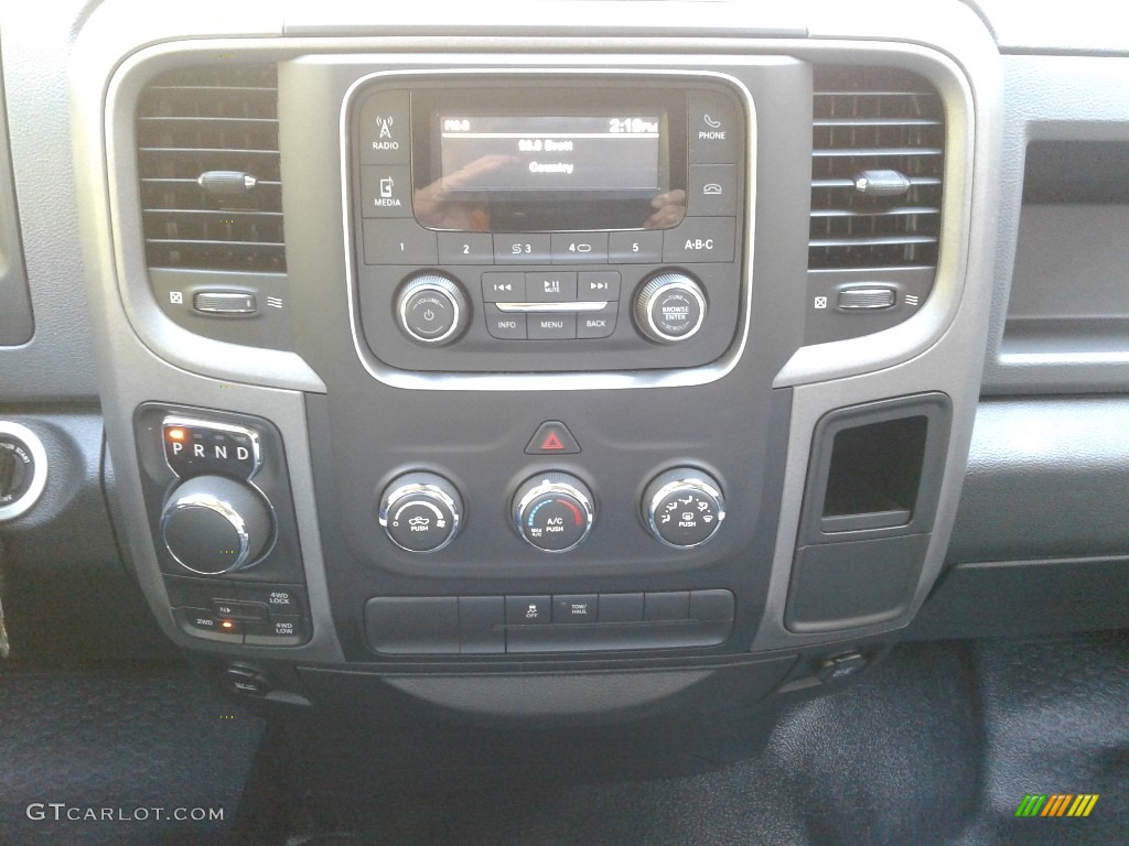 2017 1500 Express Quad Cab 4x4 - Granite Crystal Metallic / Black/Diesel Gray photo #18