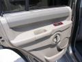 2006 Light Khaki Metallic Jeep Commander 4x4  photo #28