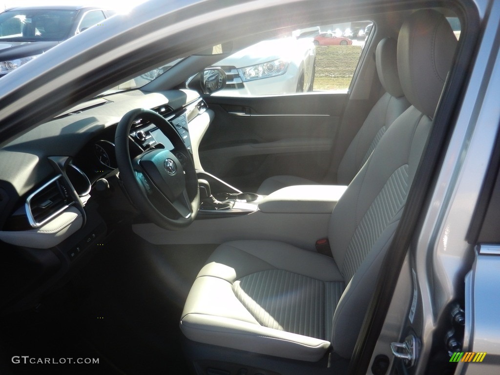 2018 Camry SE - Celestial Silver Metallic / Ash photo #3