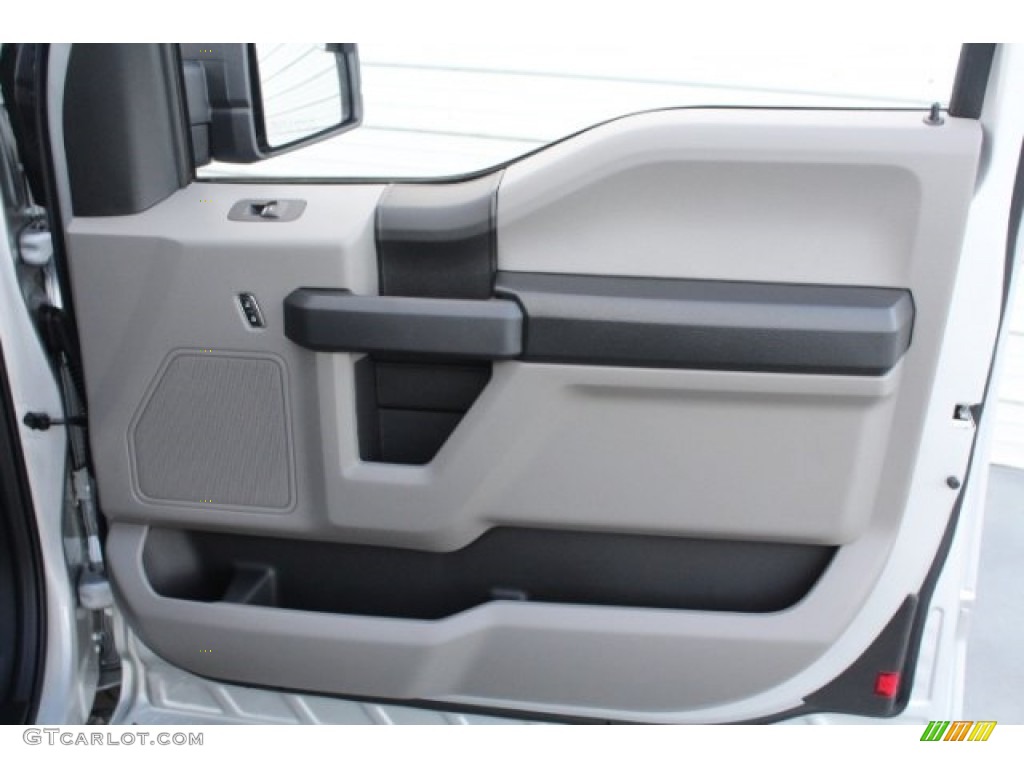 2018 F150 XL SuperCab - Ingot Silver / Earth Gray photo #28