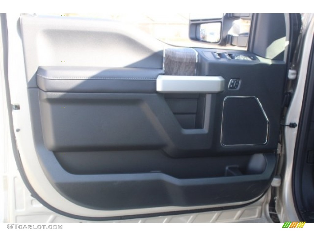 2018 F350 Super Duty Lariat Crew Cab 4x4 - White Gold / Black photo #11