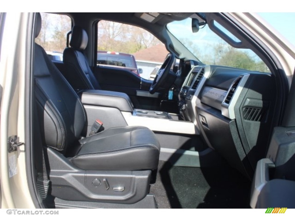 2018 F350 Super Duty Lariat Crew Cab 4x4 - White Gold / Black photo #30