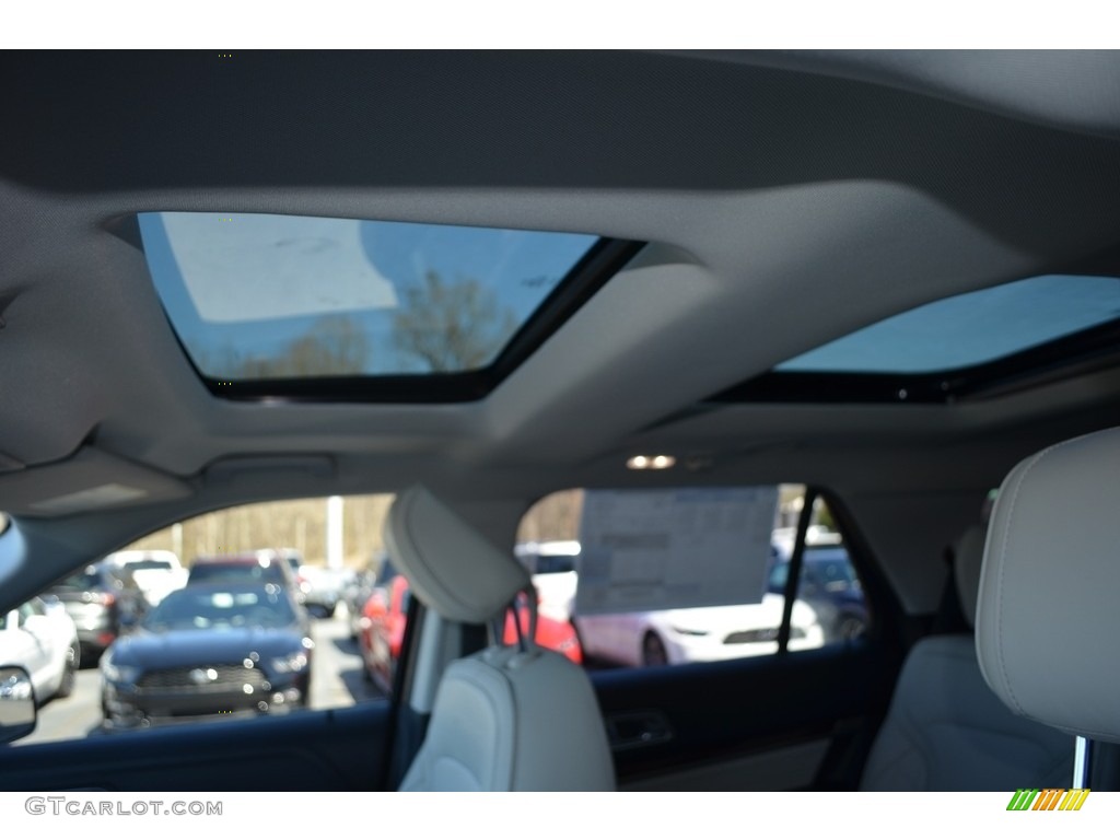 2018 Explorer Platinum 4WD - Shadow Black / Medium Soft Ceramic photo #7