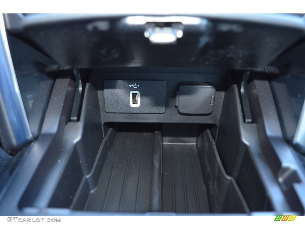 2018 Explorer Platinum 4WD - Shadow Black / Medium Soft Ceramic photo #18