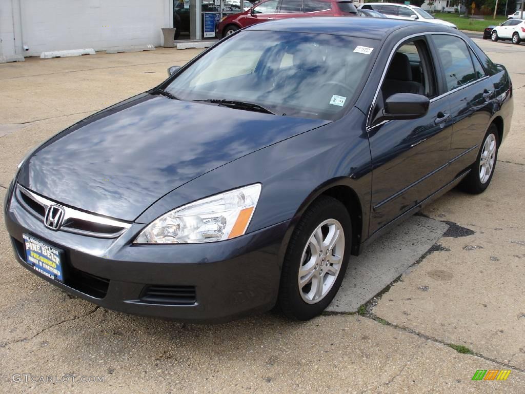 2007 Accord SE Sedan - Graphite Pearl / Gray photo #1