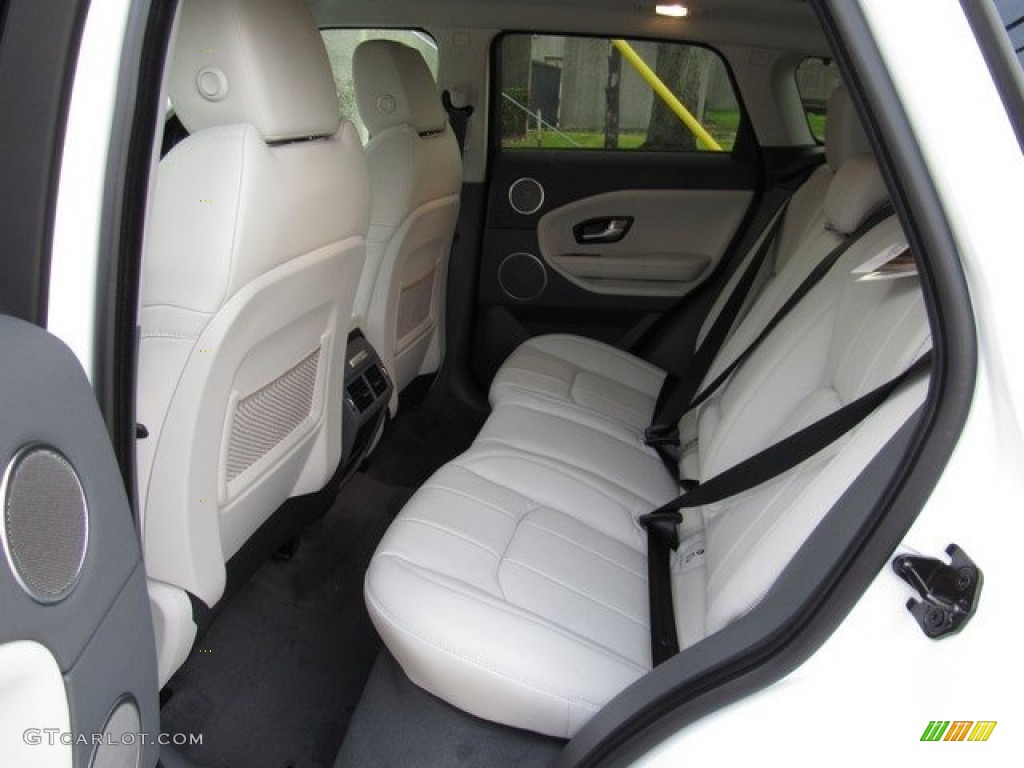2018 Land Rover Range Rover Evoque SE Rear Seat Photo #125730189