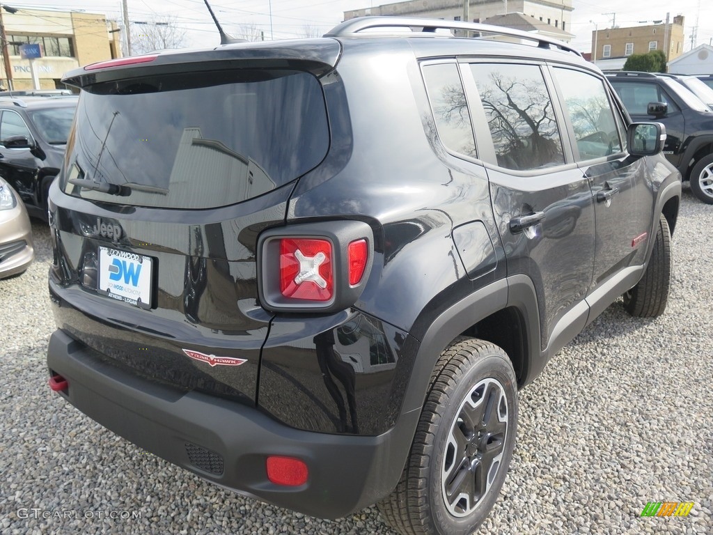 2017 Renegade Trailhawk 4x4 - Black / Black photo #12