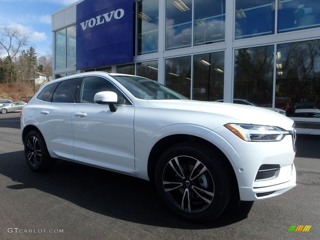 2018 XC60 T5 AWD Momentum - Crystal White Metallic / Charcoal photo #1