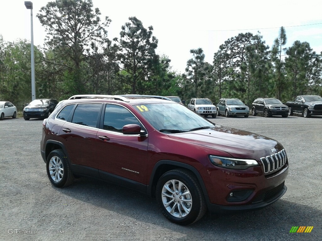 2019 Cherokee Latitude - Velvet Red Pearl / Black photo #7