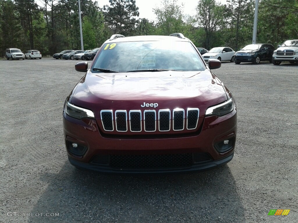 2019 Cherokee Latitude - Velvet Red Pearl / Black photo #8