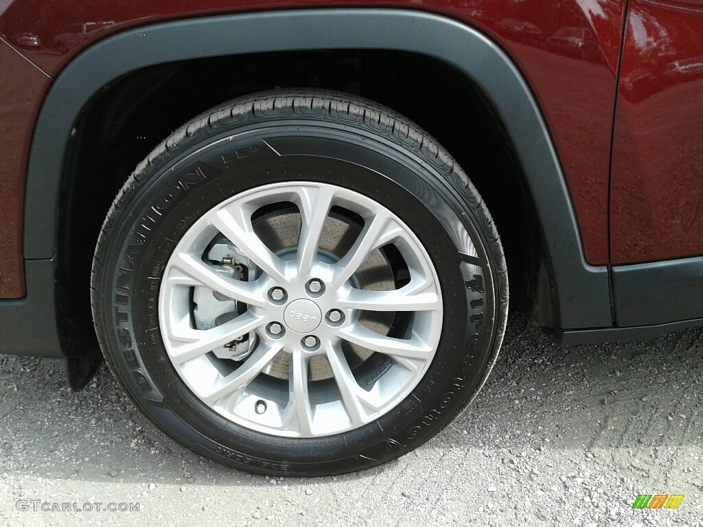 2019 Cherokee Latitude - Velvet Red Pearl / Black photo #20