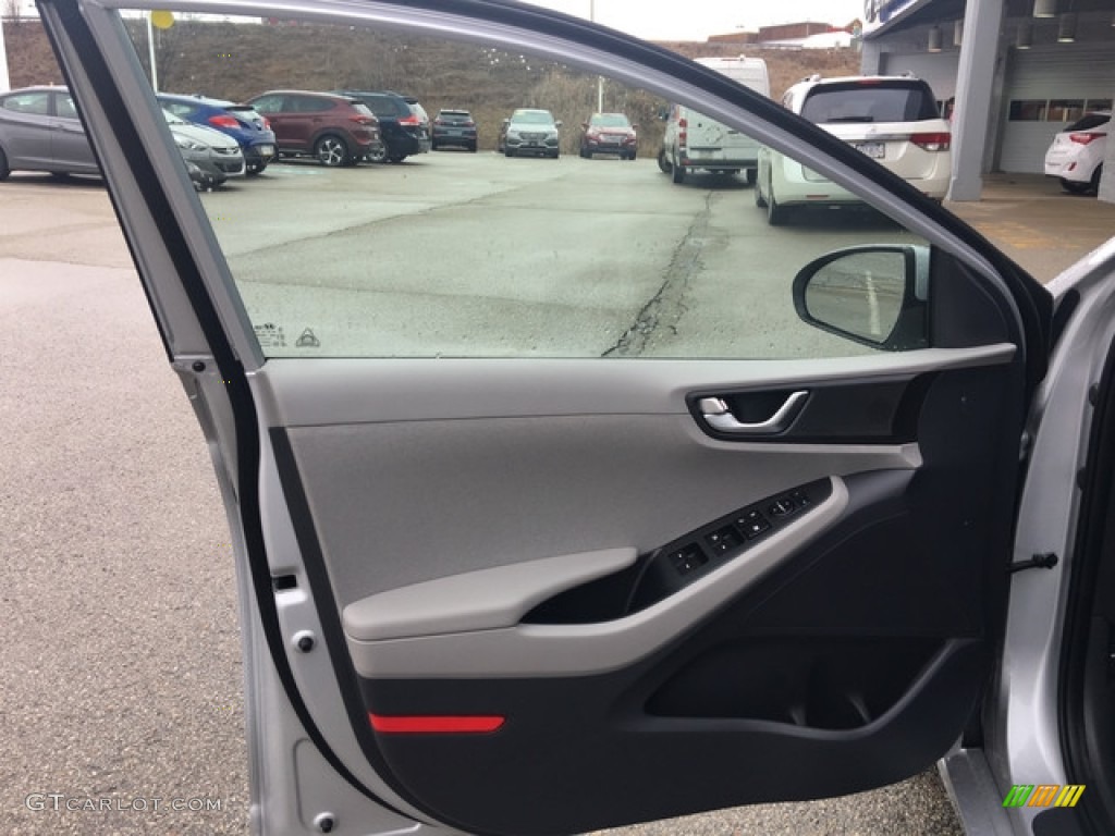 2018 Hyundai Ioniq Hybrid SEL Door Panel Photos