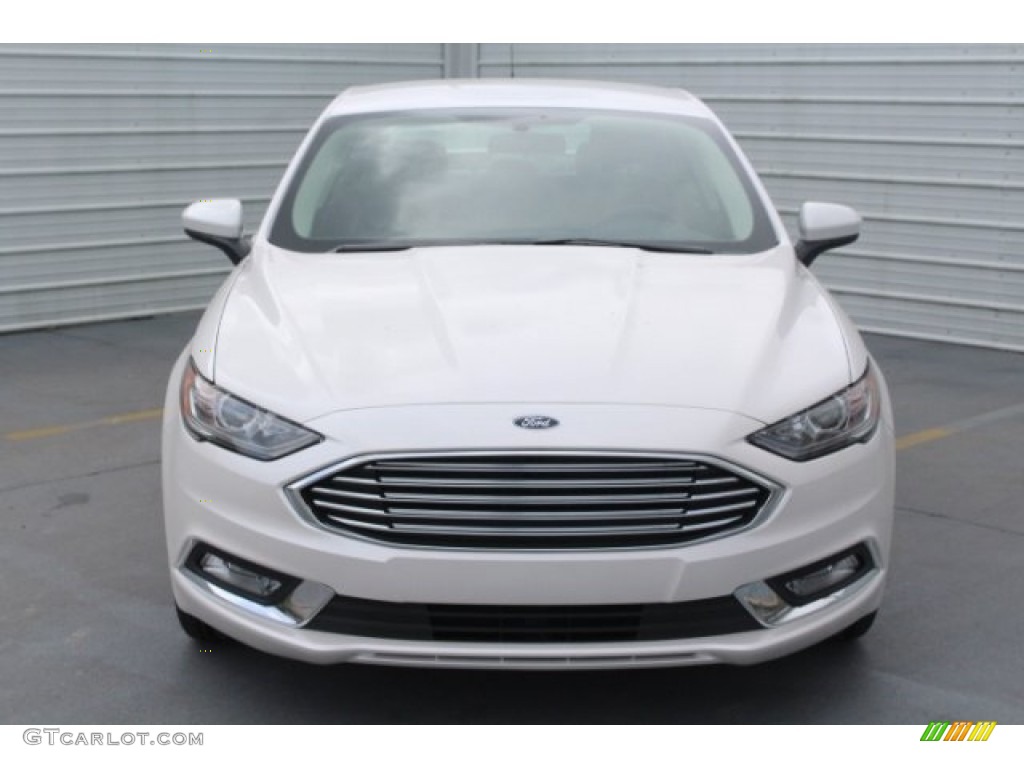 2018 Fusion SE - White Platinum / Ebony photo #2