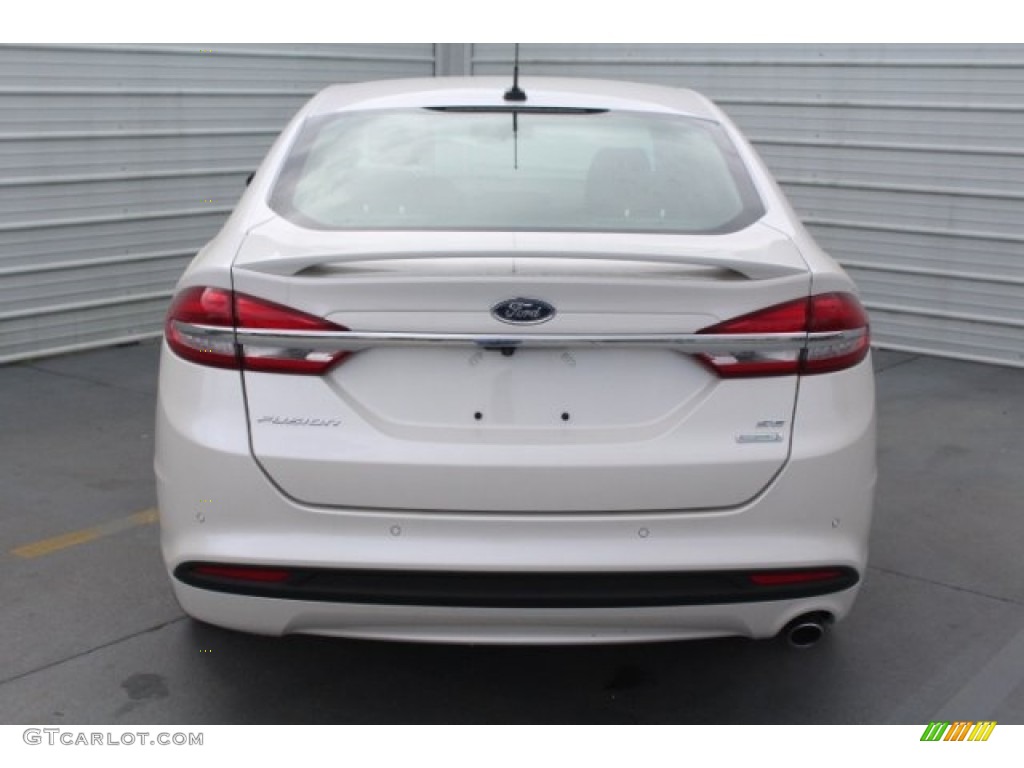 2018 Fusion SE - White Platinum / Ebony photo #8