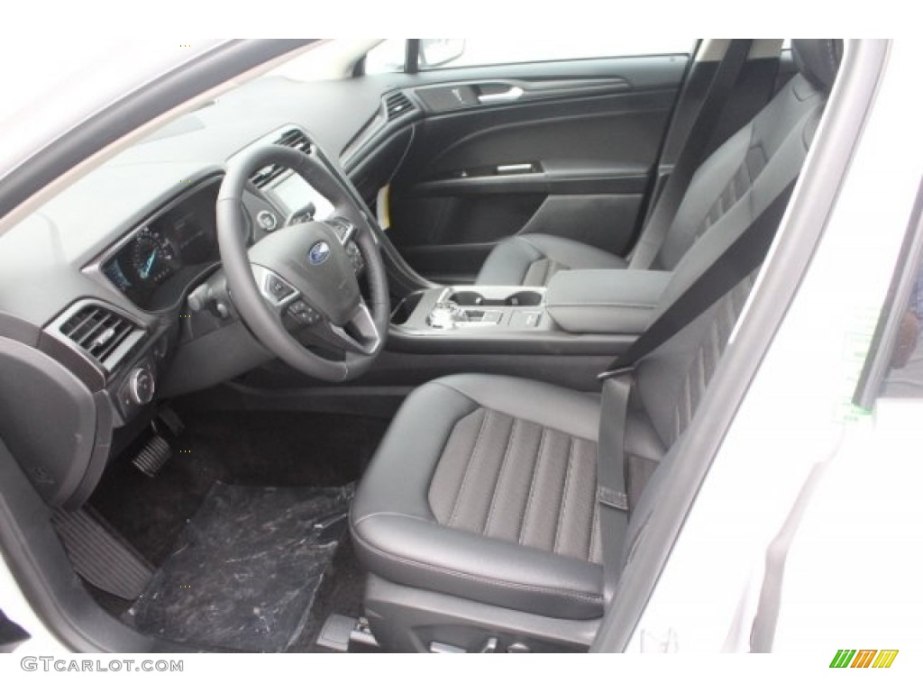 2018 Fusion SE - White Platinum / Ebony photo #14
