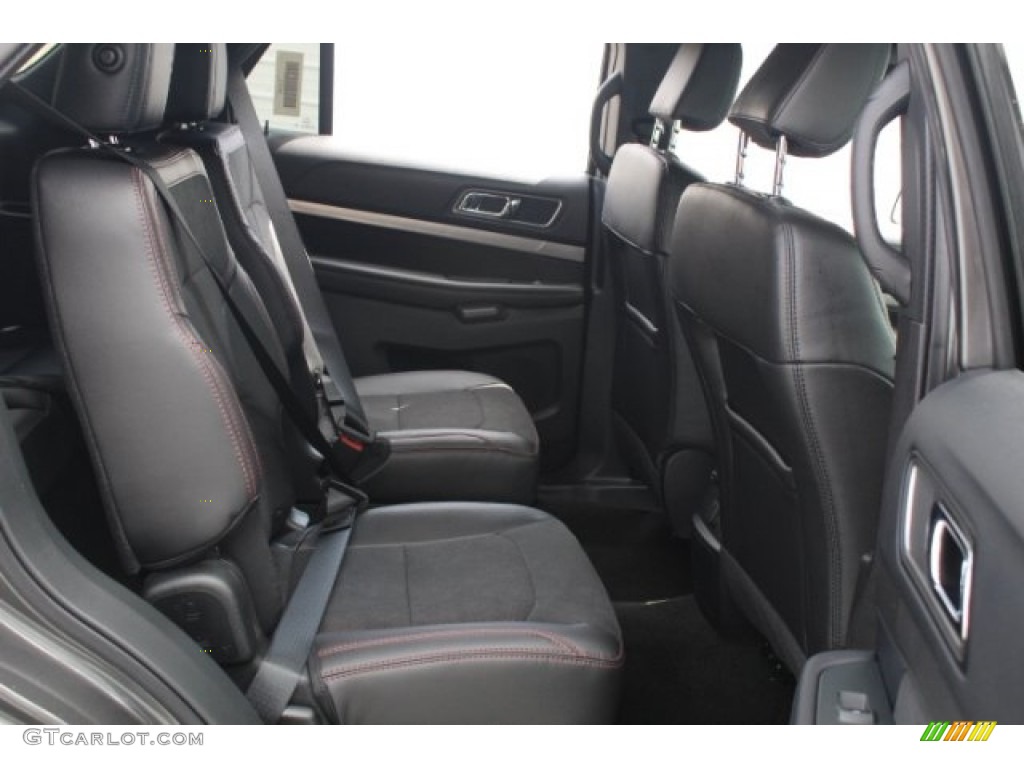 2018 Explorer XLT - Magnetic Metallic / Ebony Black photo #30