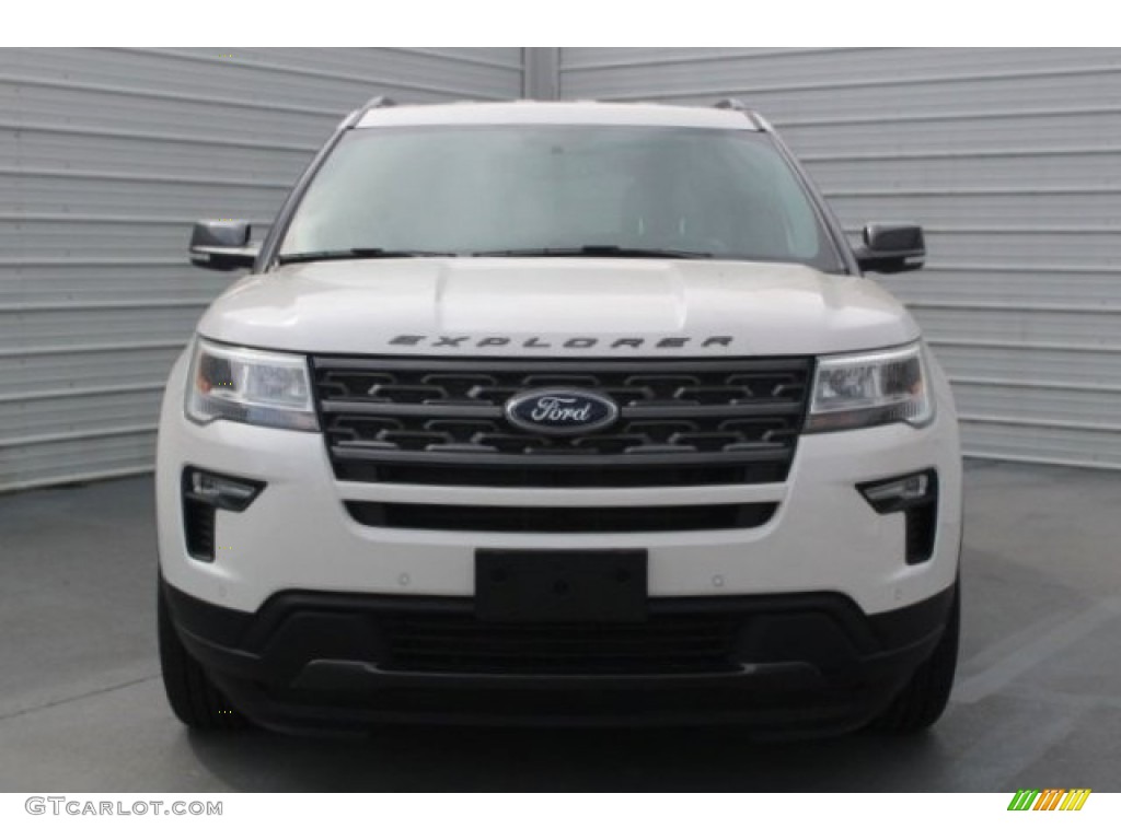 2018 Explorer XLT - White Platinum / Ebony Black photo #2