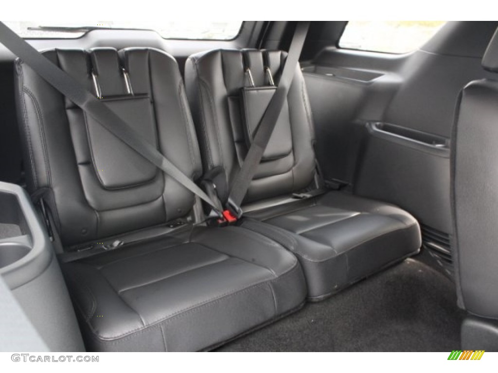 2018 Explorer XLT - White Platinum / Ebony Black photo #31