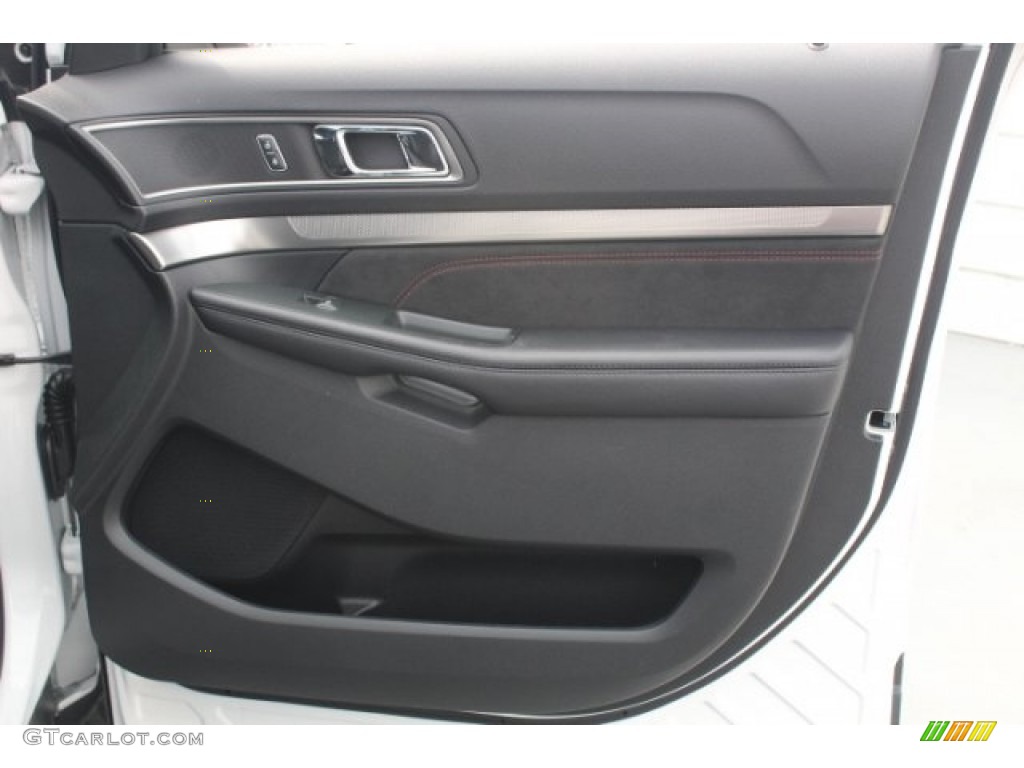 2018 Explorer XLT - White Platinum / Ebony Black photo #32