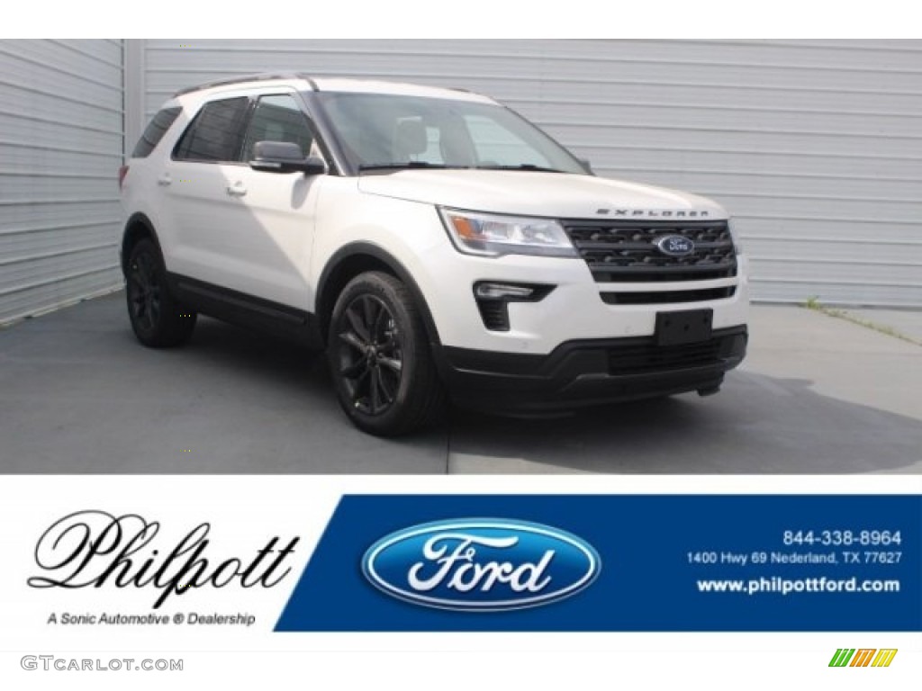 White Platinum Ford Explorer