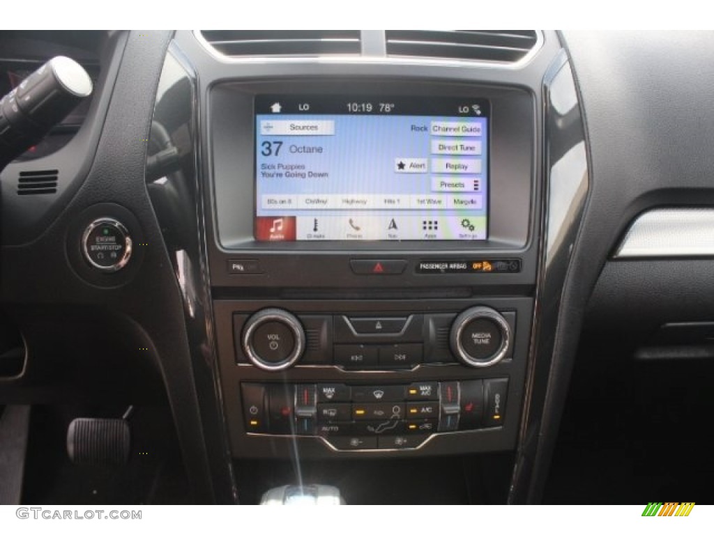 2018 Explorer XLT - White Platinum / Ebony Black photo #17