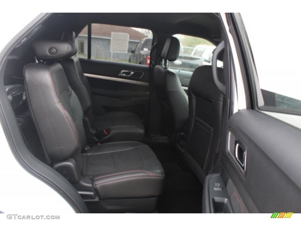2018 Explorer XLT - White Platinum / Ebony Black photo #30