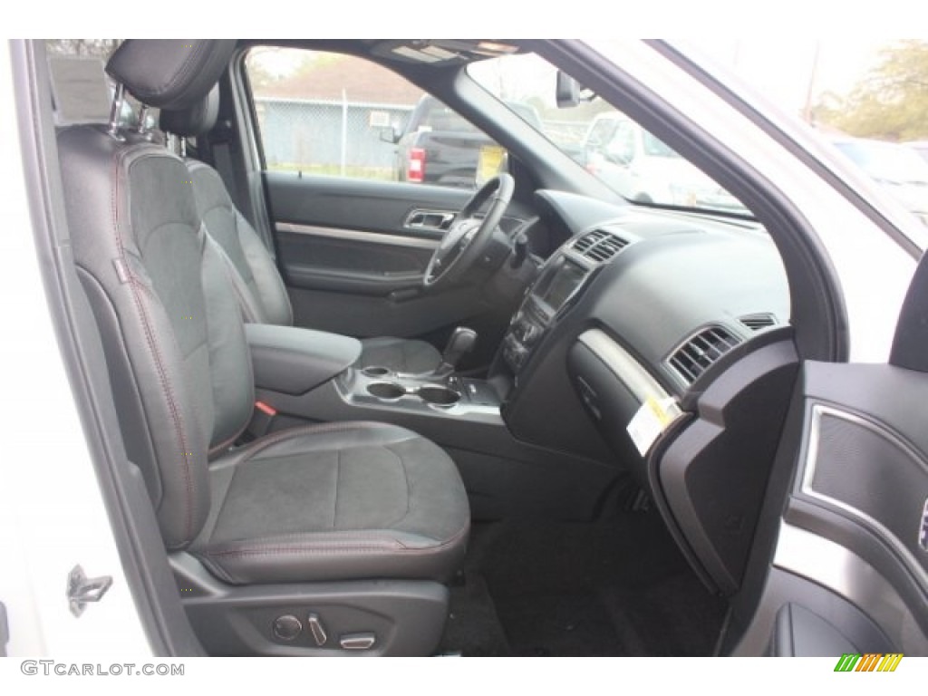 2018 Explorer XLT - White Platinum / Ebony Black photo #33