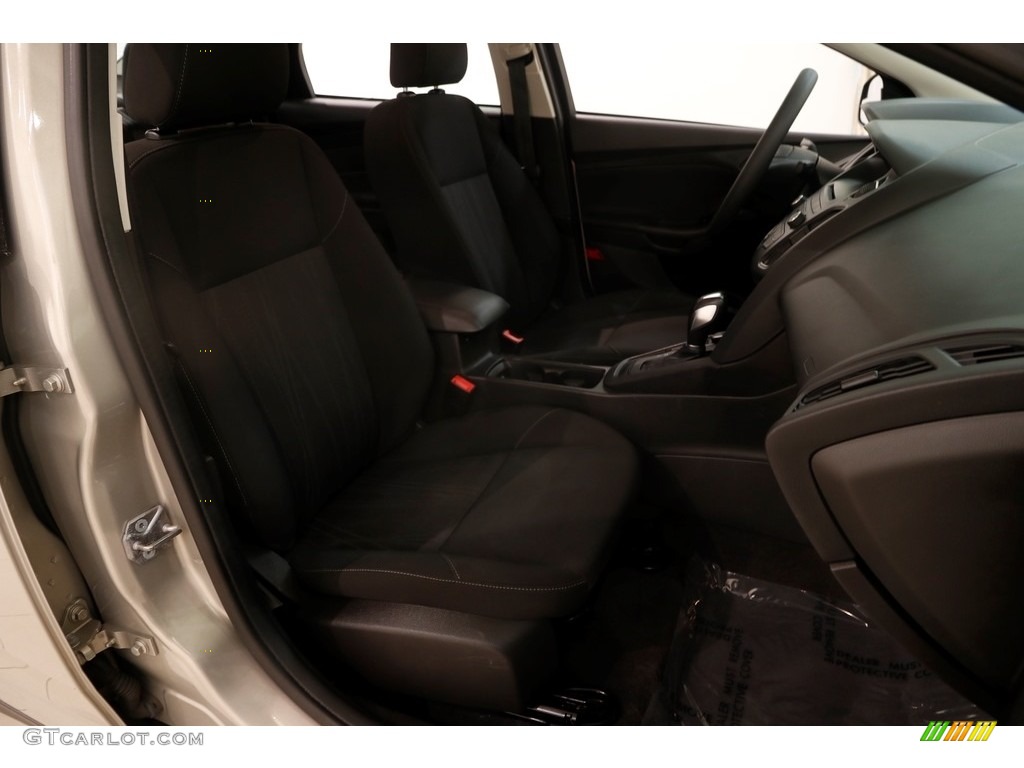 2015 Focus SE Sedan - Tectonic Metallic / Charcoal Black photo #14
