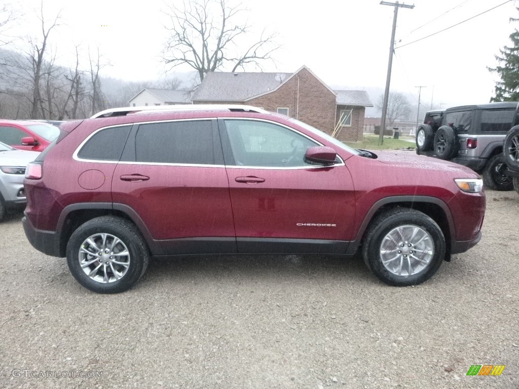 2019 Cherokee Latitude Plus 4x4 - Velvet Red Pearl / Black photo #6
