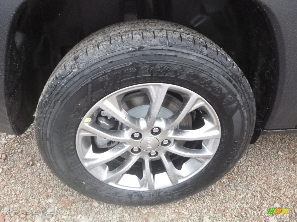 2019 Cherokee Latitude Plus 4x4 - Velvet Red Pearl / Black photo #9