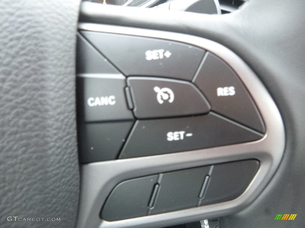 2019 Cherokee Latitude Plus 4x4 - Velvet Red Pearl / Black photo #18