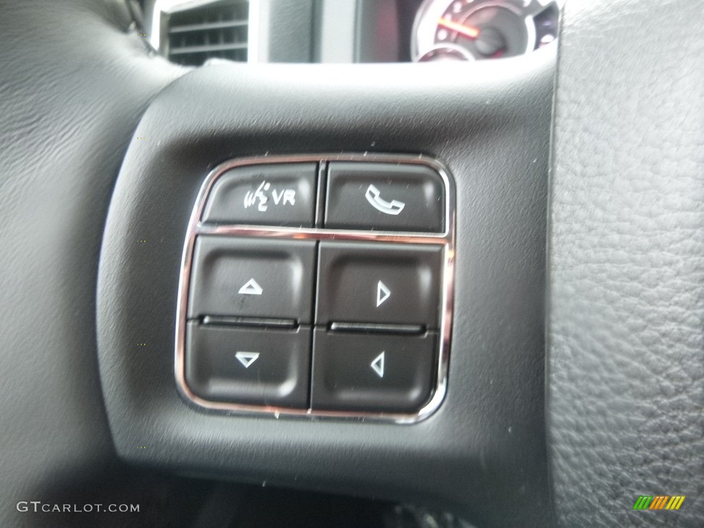 2018 1500 Sport Crew Cab 4x4 - Bright Silver Metallic / Black photo #20