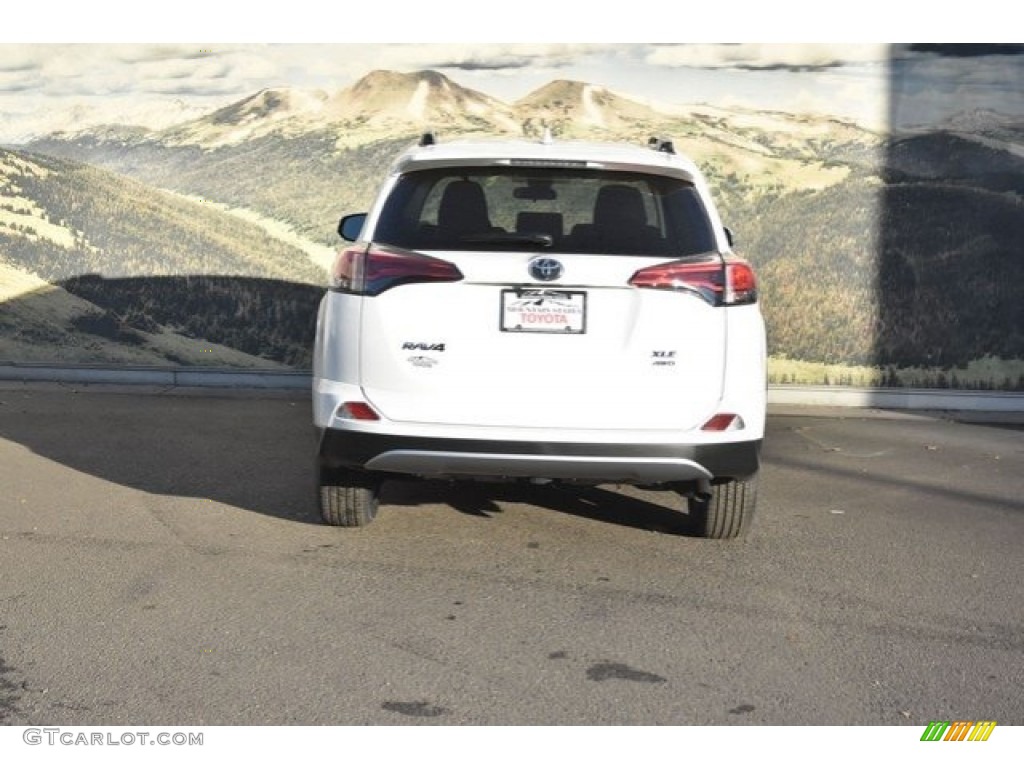 2018 RAV4 XLE AWD - Super White / Ash photo #4