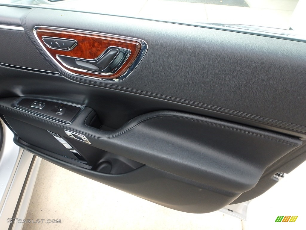 2017 Lincoln Continental Premier AWD Ebony Door Panel Photo #125775823