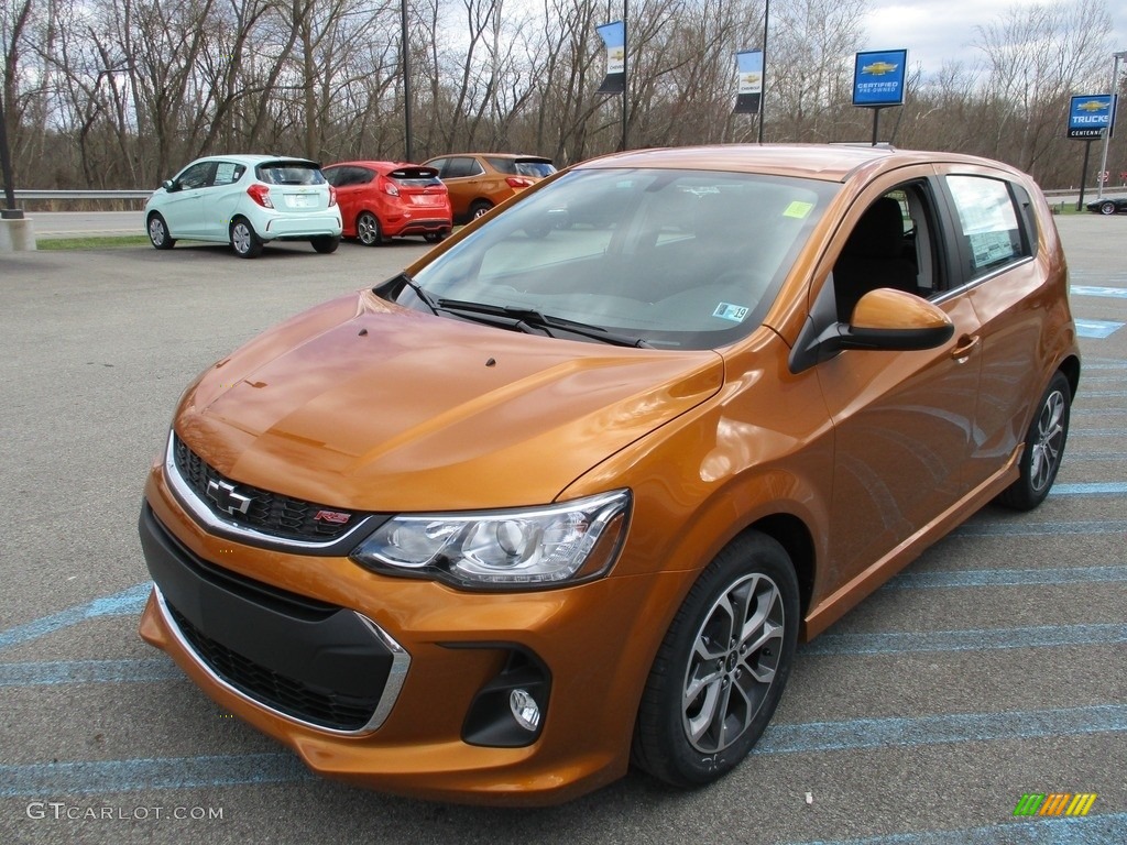 2018 Sonic LT Hatchback - Orange Burst Metallic / Jet Black photo #8