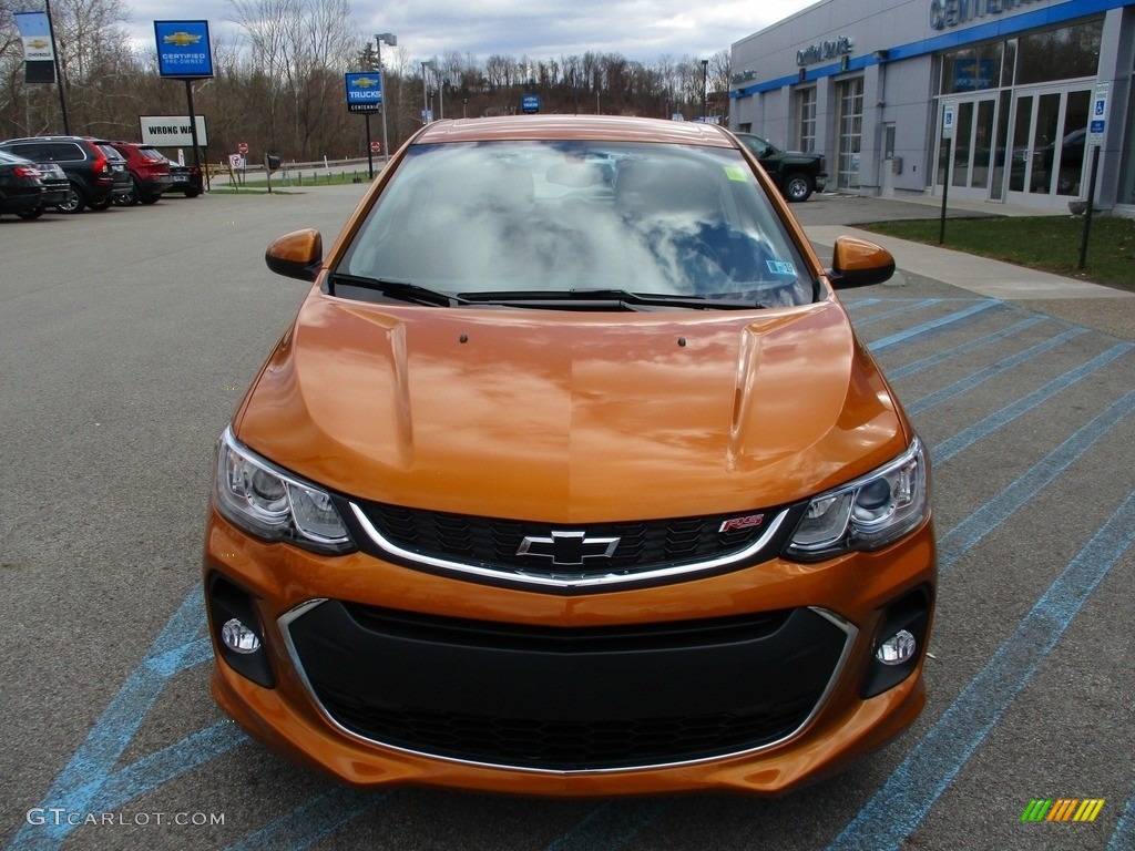 2018 Sonic LT Hatchback - Orange Burst Metallic / Jet Black photo #9